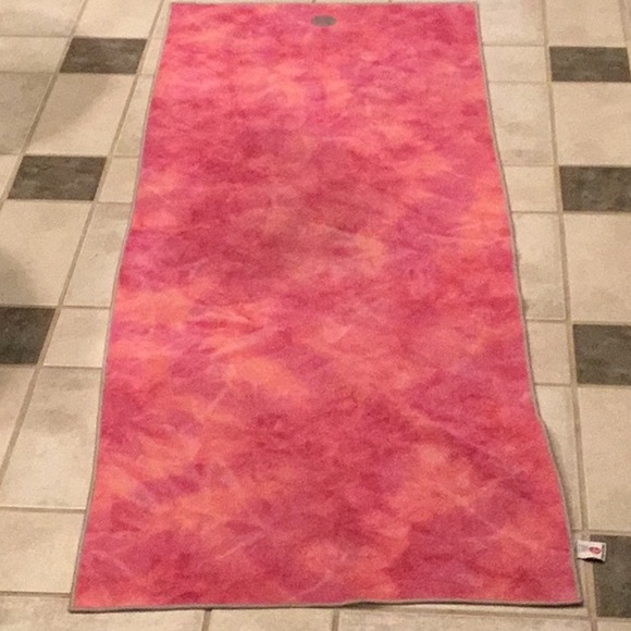 manduka hot yoga towel